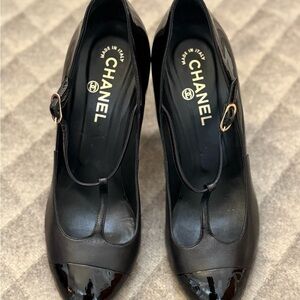 CHANEL Black T-Strap Heels size 40